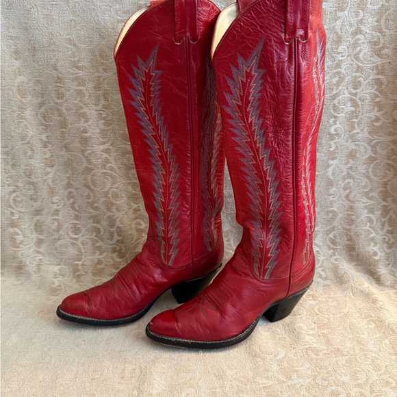 Larry Mahan Red Cowgirl Boots - Picture 2 of 9